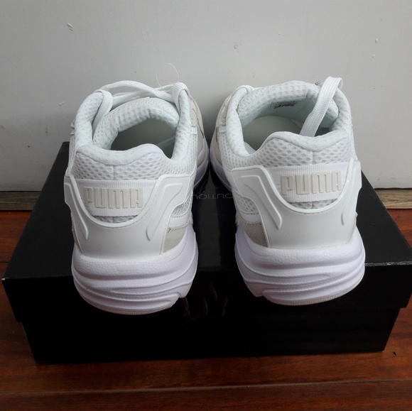 Puma - Picture 4 of 4